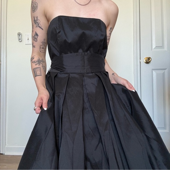 Samuel Dong Black Balloon Gown Small - Picture 3 of 9